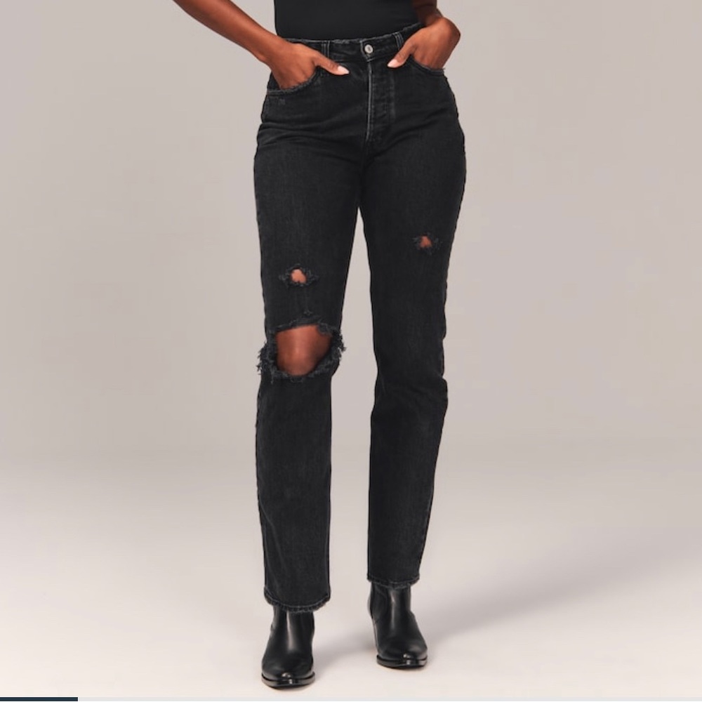 ABERCROMBIE & FITCH CURVE LOVE HIGH RISE DISTRESSED DAD JEAN